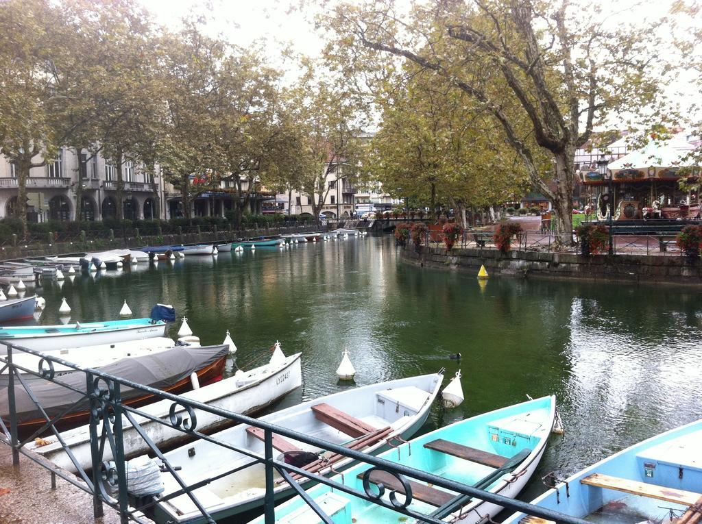 Le Clos Du Lac - Location De Chambres เวย์ริเยร์-ดู-ลัค ภายนอก รูปภาพ